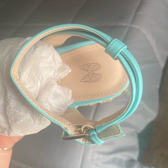 Victoria Secret wedges - Picture 2 of 6